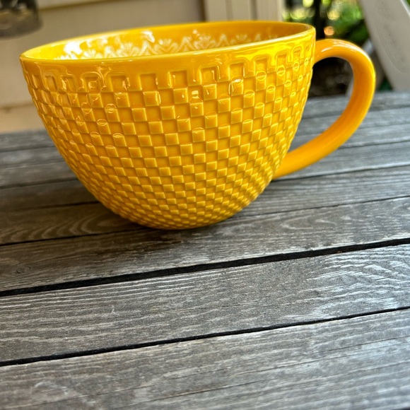 Dowan cup oversized 24oz textured bold bright sunflower yellow - Picture 1 of 6